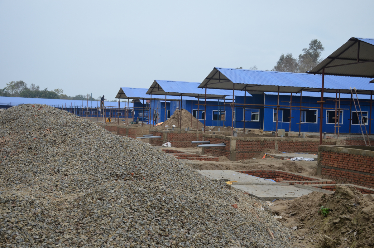  नेपाली सेनामार्फत हनुमान कन्ट्रक्सनले होल्डिङ सेन्टर निर्माण गरिरहेको छ।