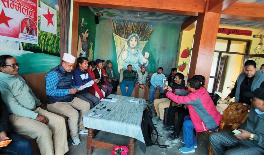  कैलाली-२ मा नेकपाबाट उम्मेदवार नन्दबहादुर साउदद्वारा चुनावी प्रतिबद्धतापत्र सार्वजनिक  