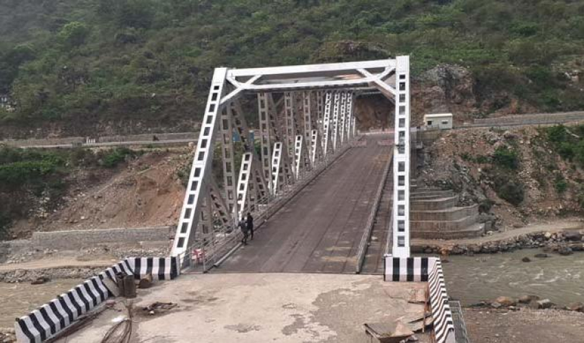 ६ महिनादेखि बनेर पनि सञ्चालनमा आउन सकेन दार्चुलाको नेपाल–भारत जोड्ने पक्की पुल