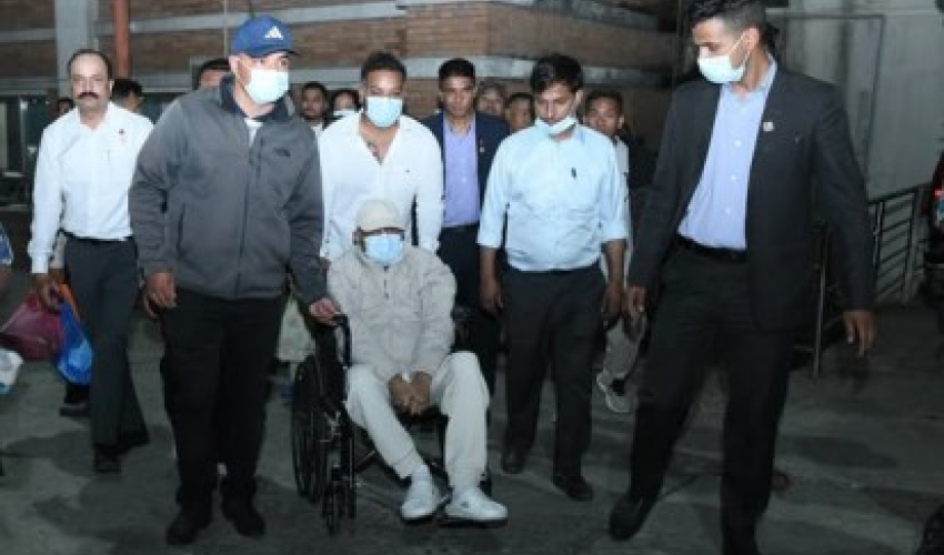 २१ दिनपछि अस्पतालबाट डिस्चार्ज भए एमाले अध्यक्ष ओली