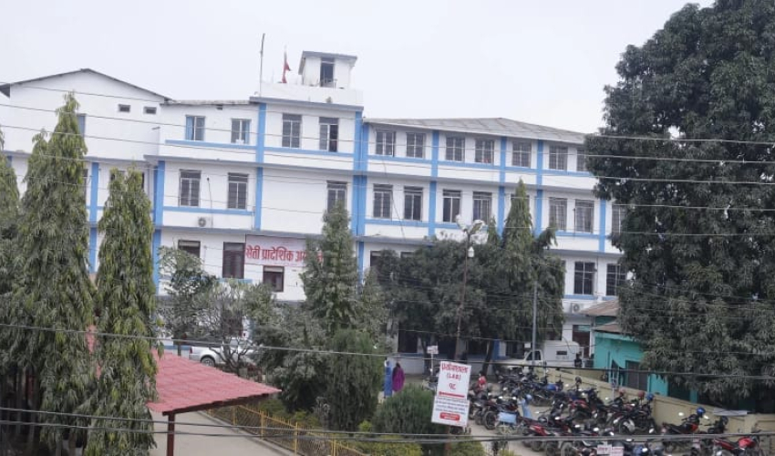 दसैं बिदामा सुदूरपश्चिमका अस्पतालले कसरी दिँदैछन् सेवा ?