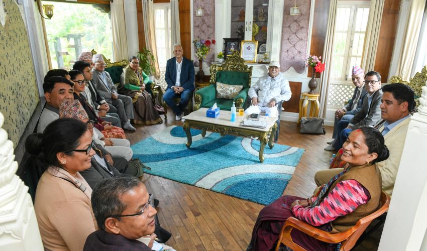 सुदूरपश्चिम एमाले विवादमा ओलीको ‘क्लास’, चार शीर्ष नेतासँग पुनः शुक्रबार कुराकानी हुने