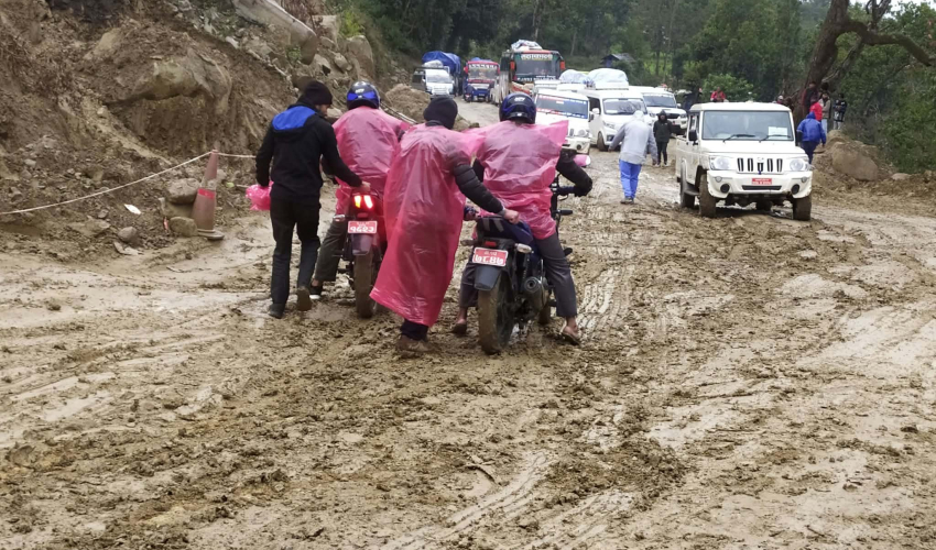 तीन वर्ष बित्यो, बनेन लाइफलाइन सडकको बुढीतोला खण्ड
