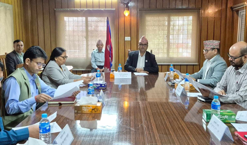 सुदूरपश्चिममा बजेटबारे नेकपा संसदीय दलको छलफल, मुख्यमन्त्री भट्टले दिए ढिलाइको कारण
