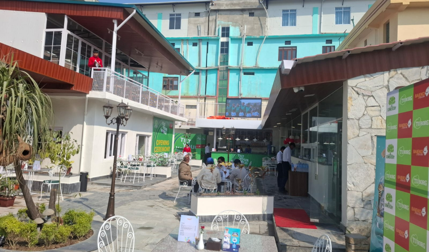 धनगढीमा ऐश्वर्य क्याम्पससँगै खुल्यो 'बाजेको सेकुवा', जनस्वास्थ्य ऐनको उडाइयो धज्जी!