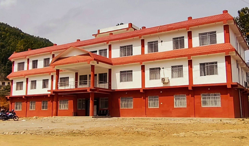 डोटीको शिखर नगरपालिकाले आइतवार बिदाबारे संघीय सरकारसँग समाधान माग्यो