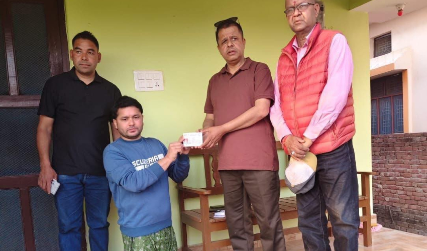 अपाङ्गता भएकालाई घरमै नागरिकता वितरण