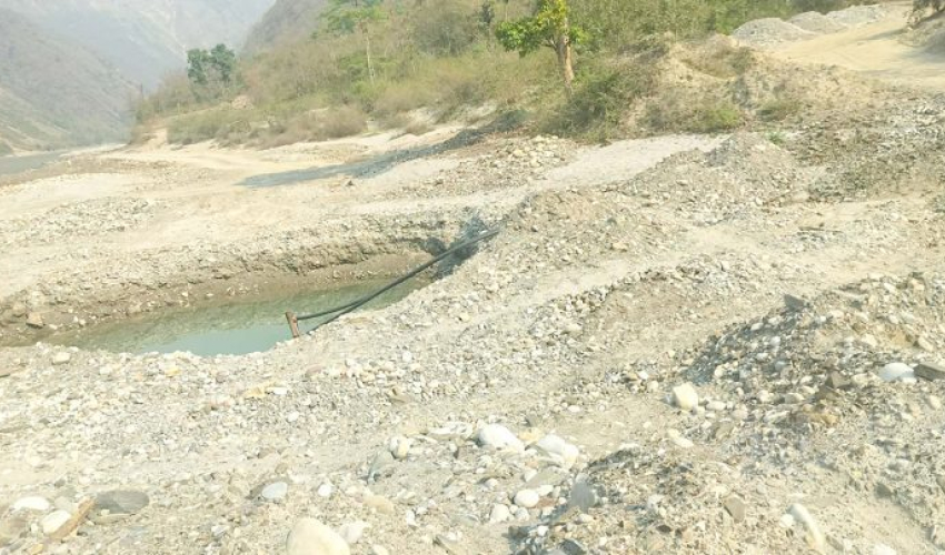 महाकाली नदीमा अवैध उत्खननबारे अनुसन्धान गर्दै अख्तियार 