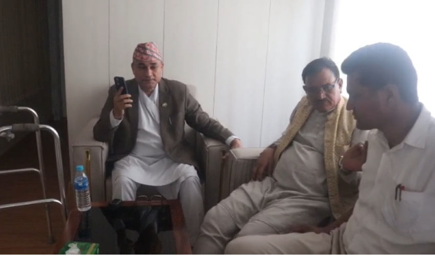 सुदूरपश्चिम र कर्णालीका मुख्यमन्त्रीबीच बाजुराकाे च्याचौरमा प्रहरी चौकी निर्माण अवरोधबारे संवाद