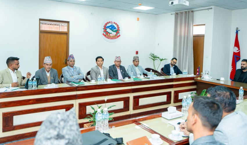 सुदूरपश्चिमको विकास र बजेट प्राथमिकताबारे प्रधानमन्त्रीसँग सांसदहरूको छलफल