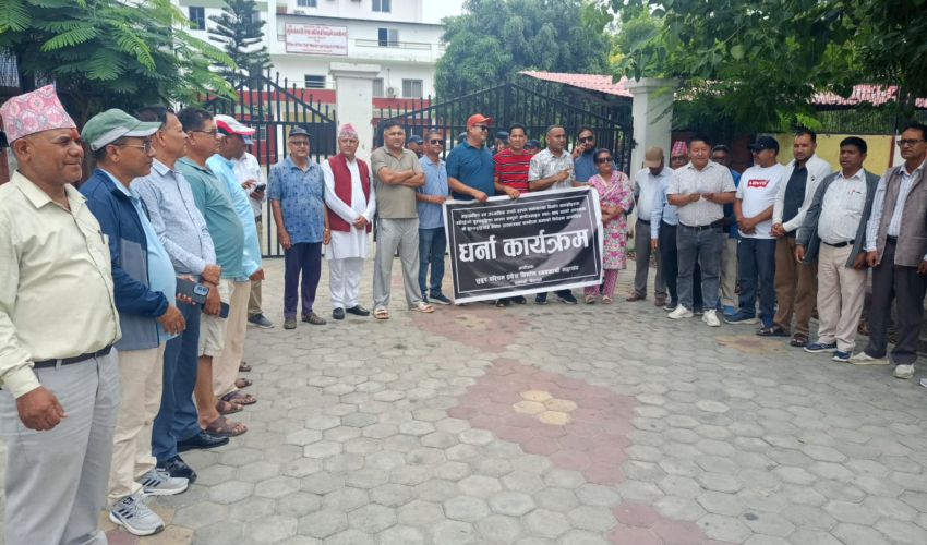 निर्माण व्यवसायीको आन्दोलन चर्किँदै, सुदूरपश्चिममा धर्ना र प्रदर्शन