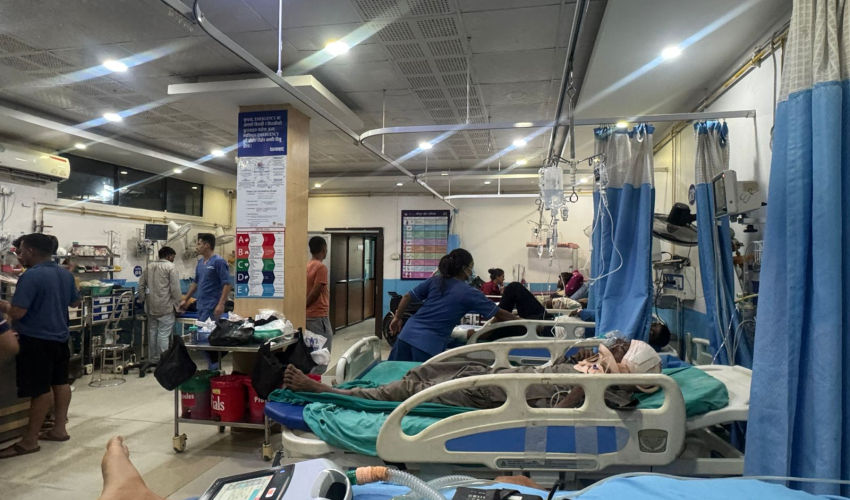बैतडी बस दुर्घटना: यी हुन् माया मेट्रो अस्पतालको आइसियुमा न्युरो वार्डमा उपचाररत