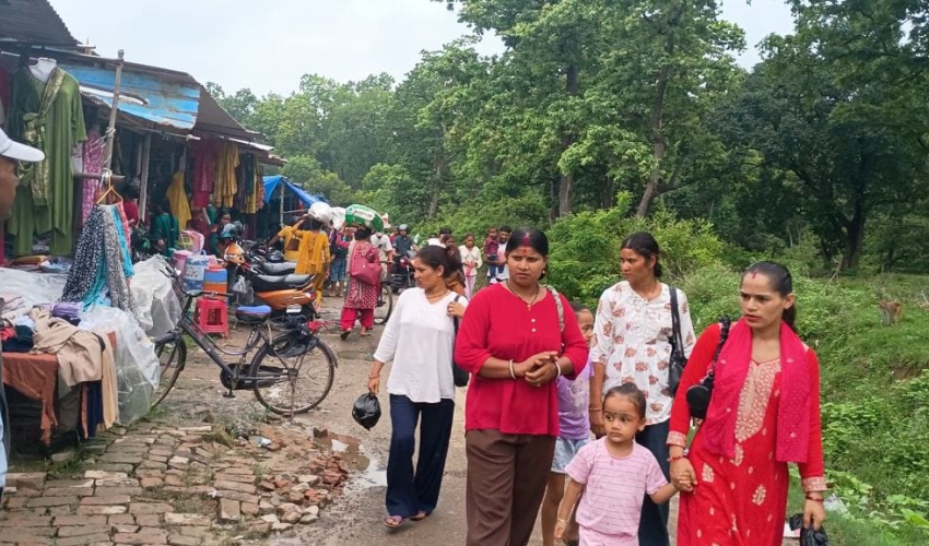फेरि बनगाउँबाट बढ्दो किनमेलले नेपाली बजार सुनसान, भन्सार नियम कार्यान्वयन फितलो