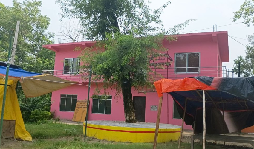धनगढीमा करोडौँको लगानीमा बनेको ज्येष्ठ नागरिक मिलन केन्द्र ६ वर्षदेखि बन्द