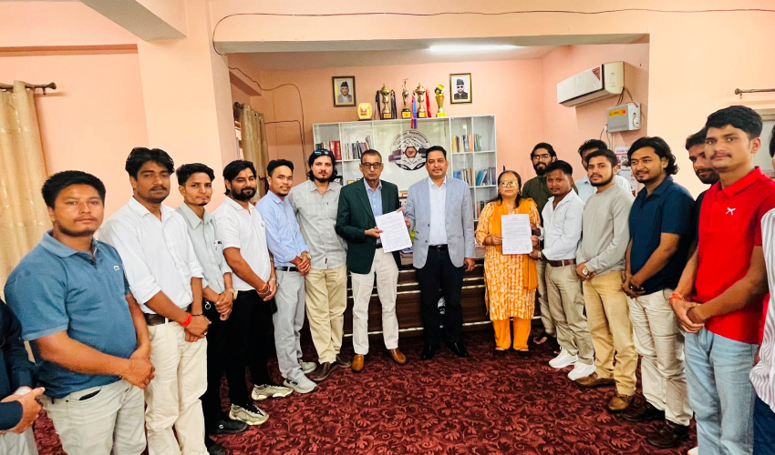 सुदूरपश्चिम विश्वविद्यालयलाई स्ववियु अध्यक्षहरुले बुझाए २५ बुँदे संयुक्त ज्ञापनपत्र  