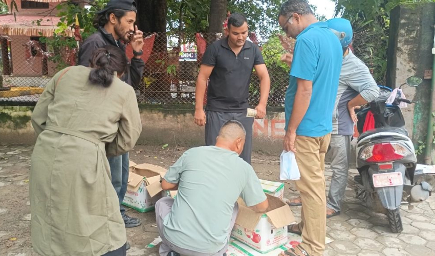 बाजुराको स्याउ दशैंसम्म धनगढीमा,पेटि तथा खुद्रामा समेत बिक्री हुने