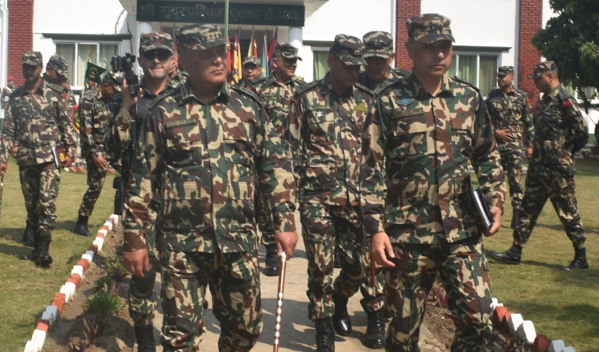 सुदूरपश्चिम भ्रमण गरेर  काठमाडौँ फर्किए प्रधानसेनापति 