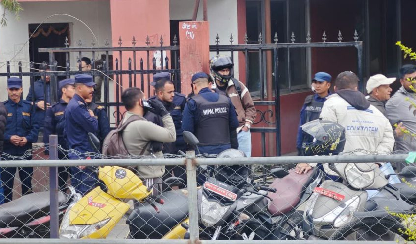 यातायात कार्यालय एकान्तकुनाबाट १५ बिचौलिया समातिए 