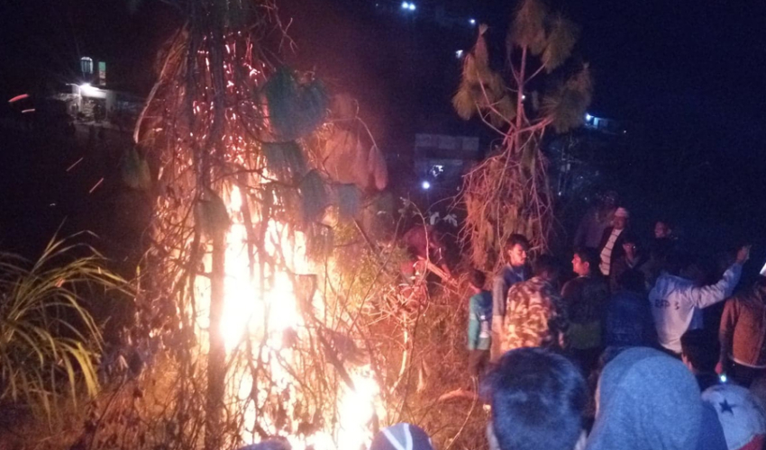 पुतना दहनको सम्झनादेखि देउडाको रौनकसम्म ‘बुढी पोल्ने’ पर्व