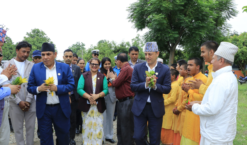 सभामुख अर्याल र अध्यक्ष दाहाल कञ्चनपुरमा