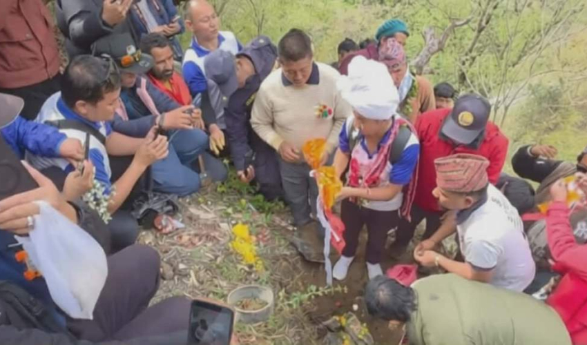 दार्चुलाको घट्टेखोलामा गरे हर्क साम्पाङले झोलुङ्गे पुल शिलान्यास