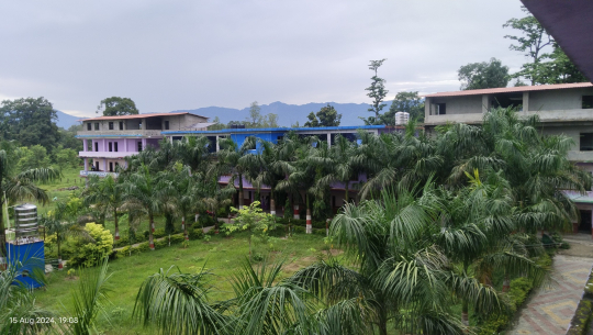 कैलालीमा घोडाघोडी क्याम्पसको अध्यक्ष हुन तीन ठुला पार्टीको गठबन्धन 