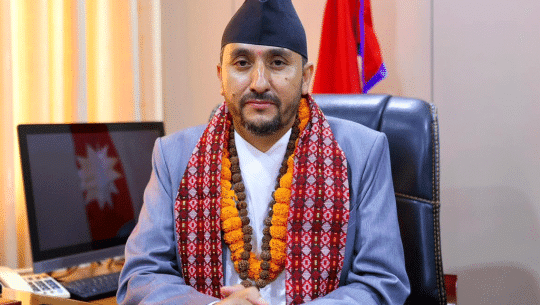 सञ्चारमन्त्री खरेलद्वारा विज्ञापन बोर्डको सेवा प्रवाहको जानकारी