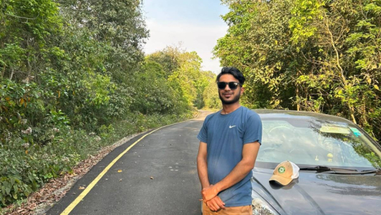 Shashank Joshi donates clothes to cloth bank in Dhangadhi