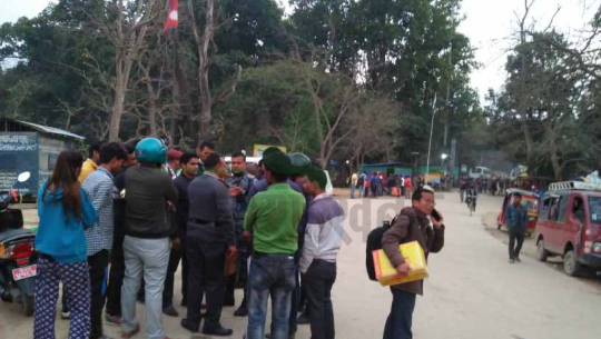 गौरीफन्टा नाकामा अलपत्र परेका नेपालीलाई गन्तव्यतर्फ पठाईयो