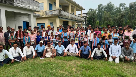 फरक क्षमता भएका ७० विद्यार्थीलाई शैक्षिक सामाग्री सहयोग