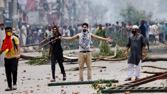 बङ्गलादेशमा विद्यार्थीको चेतावनी बेवास्ता, थप आन्दोलनको घोषणा