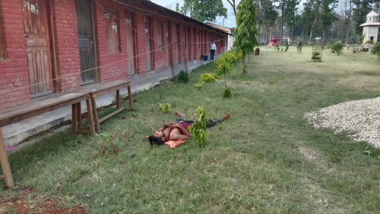 कैलालीमा क्वारेन्टाईनमा बसेका युवक ४ दिनदेखि बिरामी, अस्पताल लैजान आनाकानी