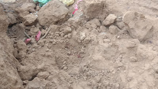 कैलालीमा माटोको ढिस्कोमा पुरिएका युवकको मृत्यु, एकजना गम्भीर
