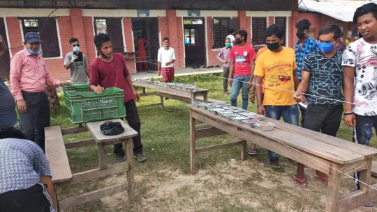 कैलालीको क्वारेन्टिनमा बस्नेलाई अस्ट्रेलियाबाट आस्थाले गरिन खाजा सहयोग