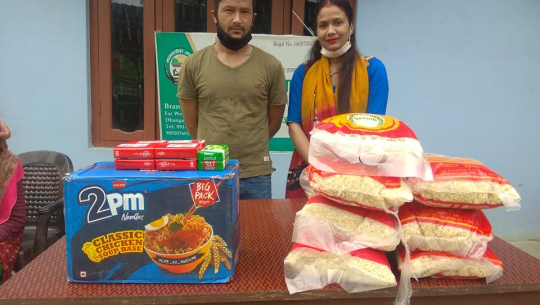 वैवाहिक वर्षे गाठको अवसरमा मानवसेवा आश्रमलाई सहयोग