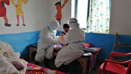 बाजुराको आइसोलेसनमा सेवा दिएर हुम्ला लागे डाक्टर केसी