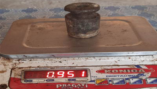 टीकापुरमा कम तौलका ढक प्रयोग गरी ठगी 