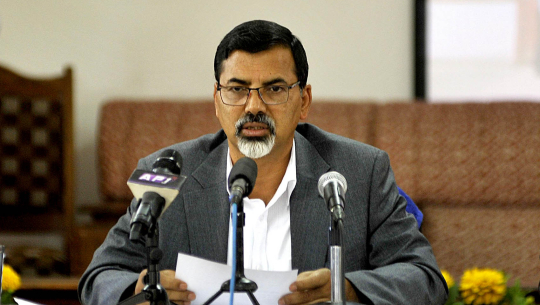 शेयर बजारमा देखिएको समस्या समाधान गर्न अर्थमन्त्रीको आग्रह