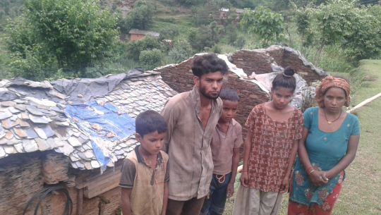 बैतडीमा बिचल्लीमा दलित परिवार :  गाँस, बास र कपासकै समस्या