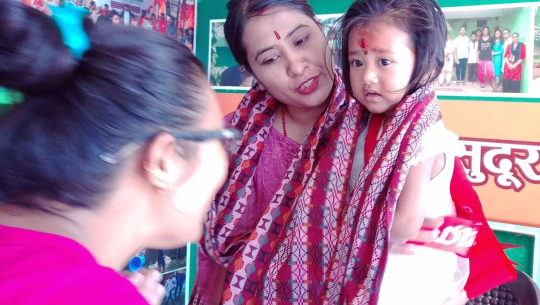 नातिनीको जन्मदिनको अवसरमा मानव सेवा आश्रमलाई सहयोग