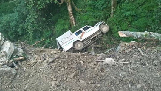 डडेल्धुरामा जीप दुर्घटना