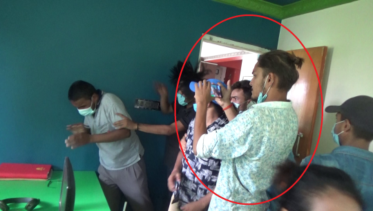 दिनेश सञ्चार गृहमा आक्रमण गर्ने गिरोहका नाईके धनगढीका मेयरका भतिजा पक्राउ !