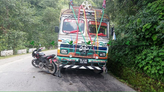 Two injured as a truck and a motorcycle collided