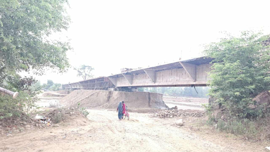 तीनवर्षमा बन्नुपर्ने कञ्चनपुरको  दुई पुल नौ वर्षमा पनि सम्पन्न भएन