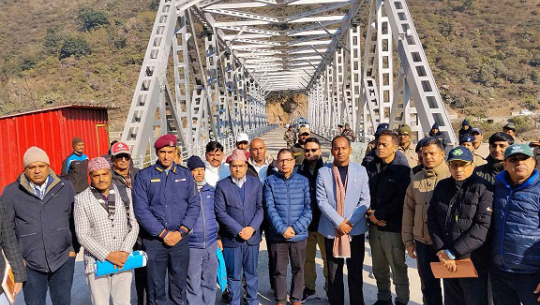 दार्चुलास्थित महाकाली नदीमाथि निर्मित पक्की पुल शीघ्र सञ्चालन ल्याइने 