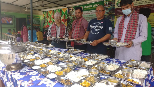 जन्म दिनको अवसरमा मानव सेवा आश्रममा भोजन सहित सहयोग