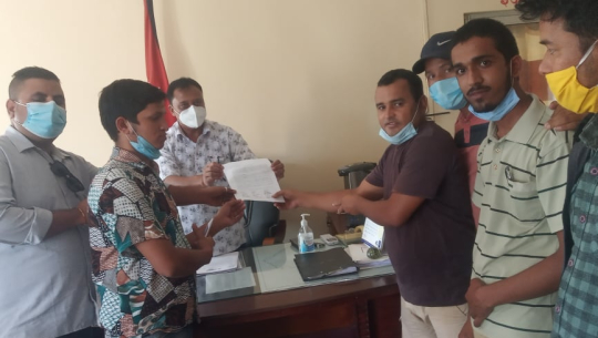 कैलालीका नीजि विद्यालयमा माफियाकरण भएको भन्दै प्रमुख जिल्ला अधिकारीलाई ज्ञापन