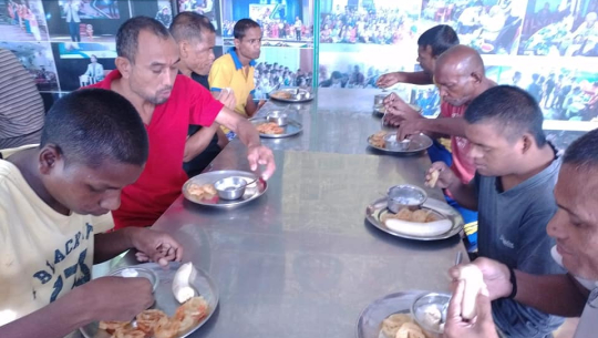 विजयादशमीको अवसरमा मानव सेवा आश्रमलाई ५१ हजार सहयोग