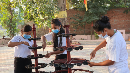 दिनेश फाउण्डेसनद्वारा धनगढीको वनदेवी मन्दिरमा सरसफाई