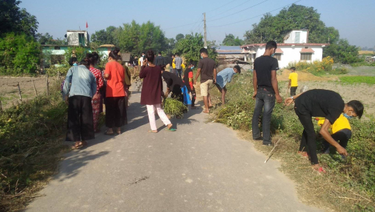 धनगढीमा राना युथ क्लबद्धारा बाटो सरसफाई